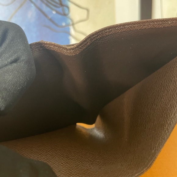 Sold on my instagram. Louis Vuitton Men’s Bifold wallet kn Damier Ebene - Picture 10 of 16